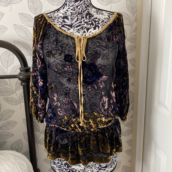 Hale Bob Tops - Women’s Hale Bob Paris Los Angeles sheer cold sleeve top